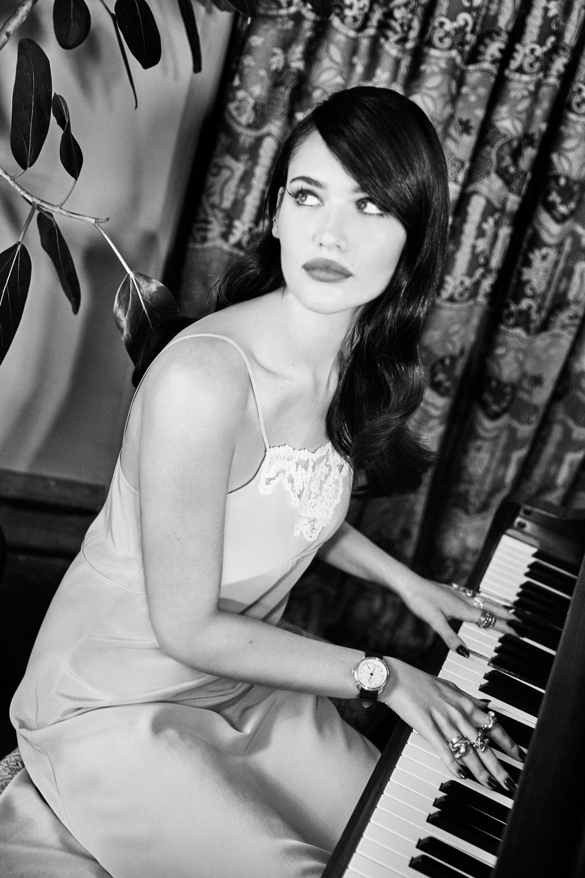 Sienna Spiro by Ellen von Unwerth